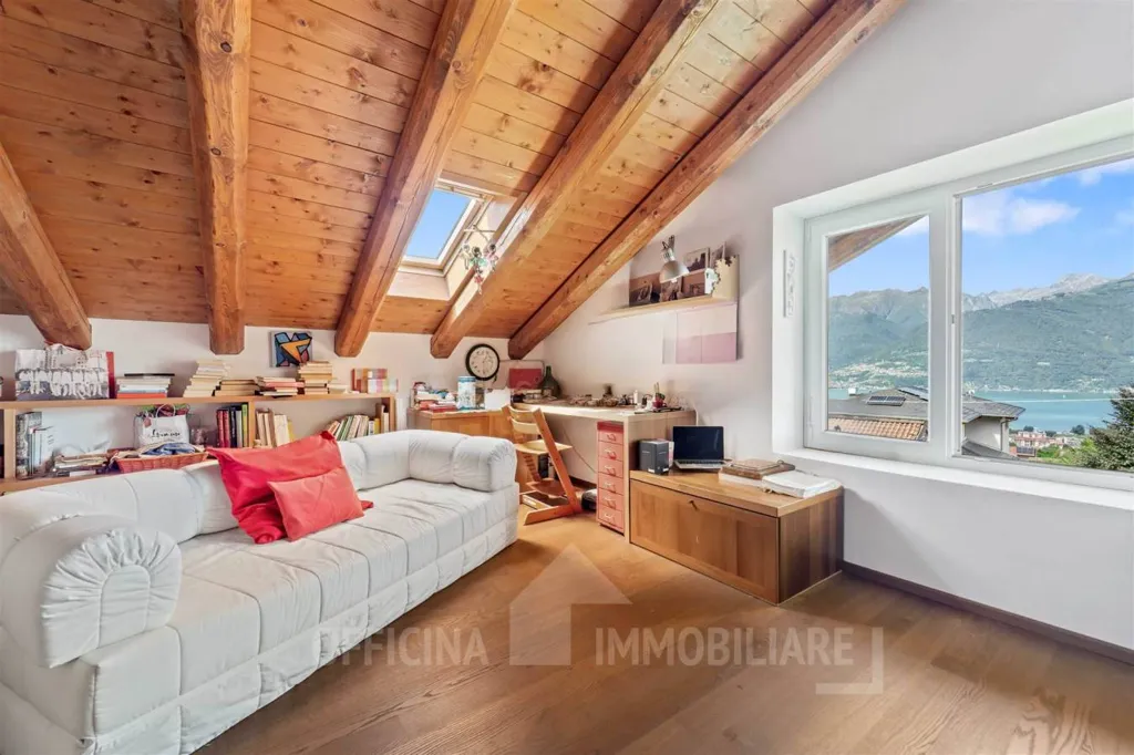 Pièces - Panoramic Villa with Lake View in Colico