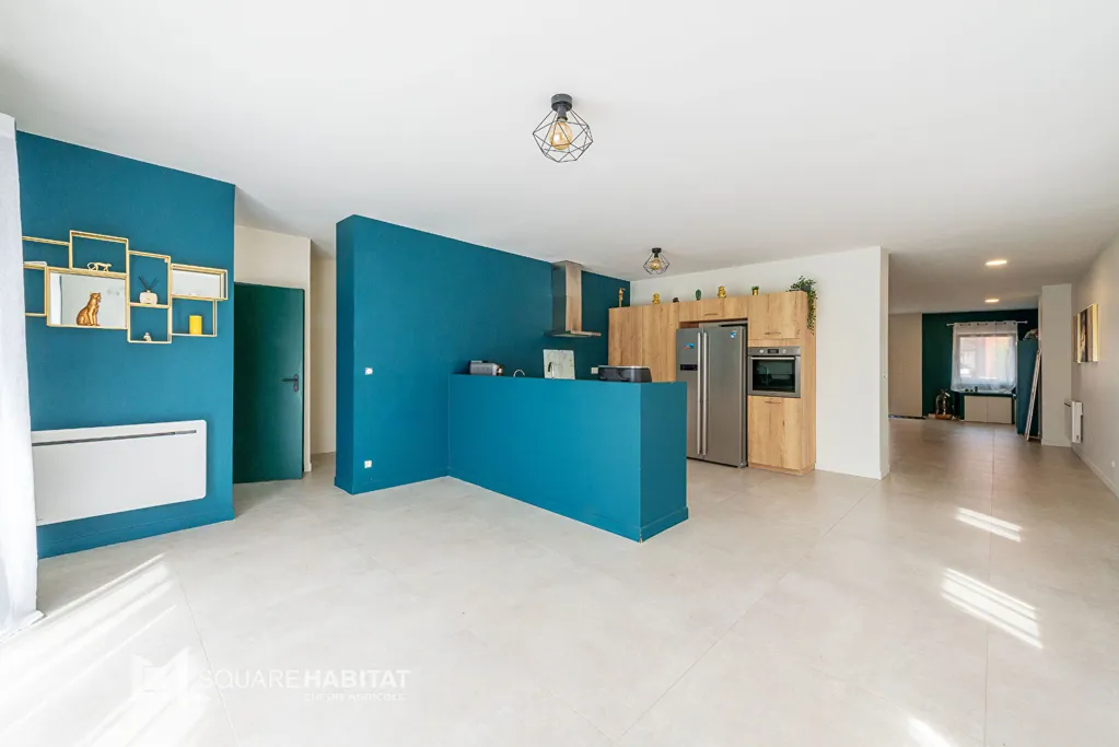 Köök - Fully Renovated 7-Piece House in Aniche