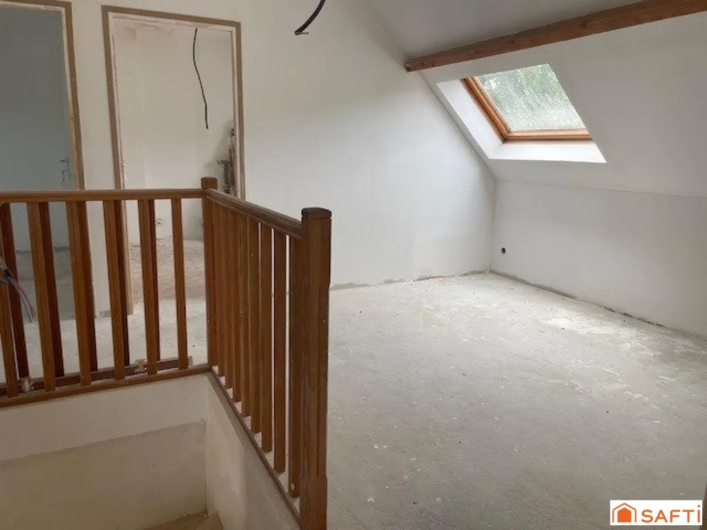 Pièces - Maison à Rénover avec Terrasses à Cerny