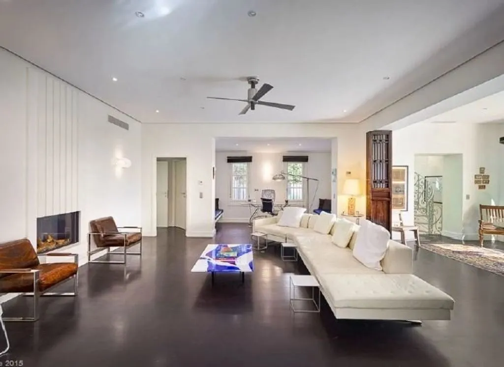 Living Room - Luxury Villa with Pool in Antibes