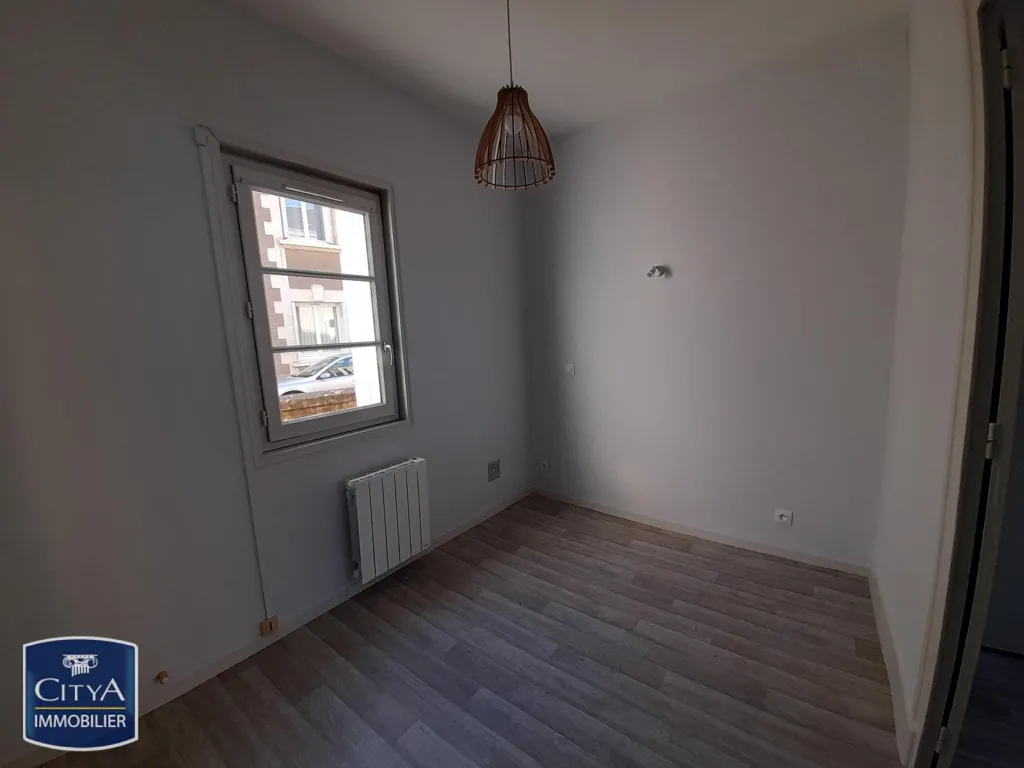 Toad - Bright Studio with Parking in Châtellerault