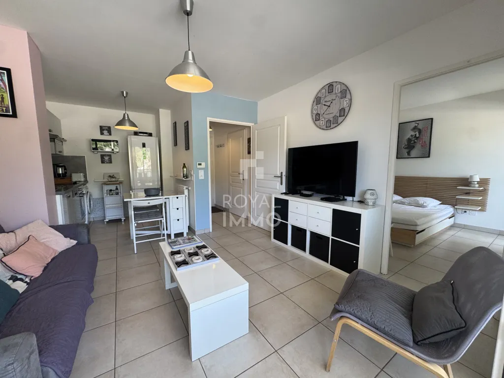 Elutuba - T2 Flat with Pool in Carqueiranne