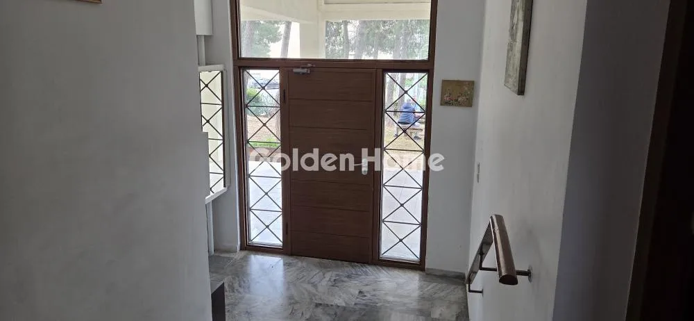 Hallway - Apartment with Garden View in Menidi, Athens