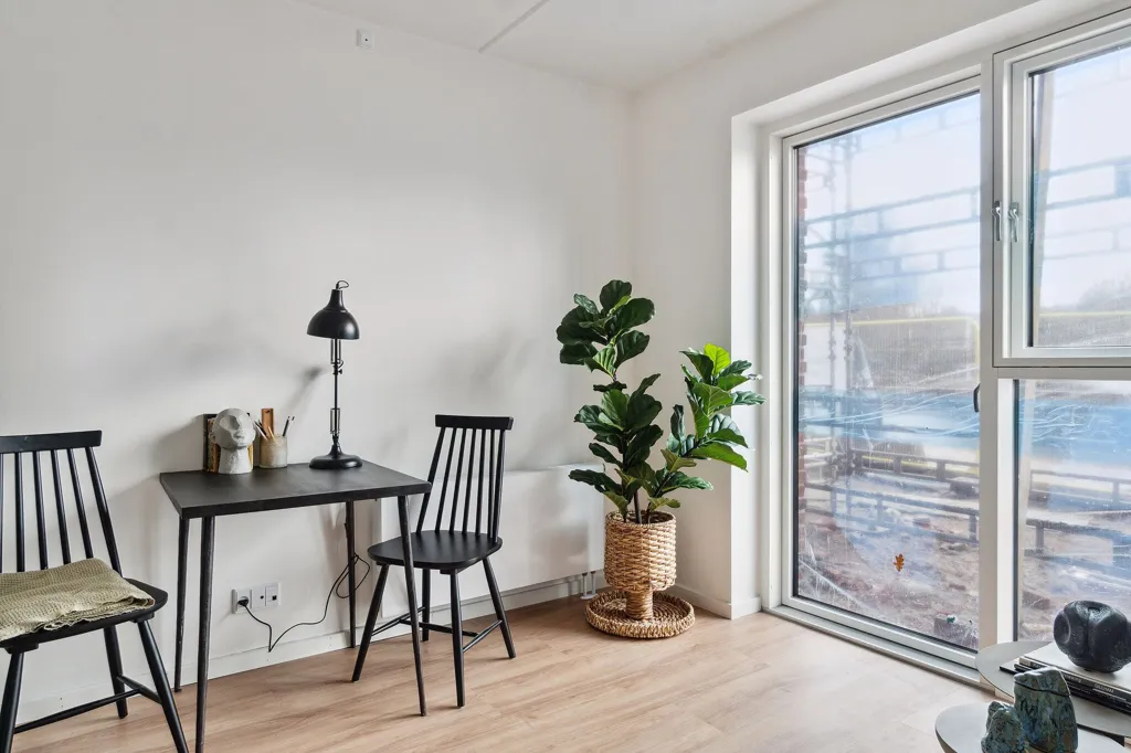Bureau - 1-Bed Flat with Balcony in Risskov