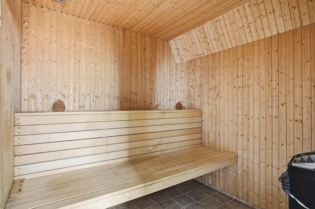 Toad - Classical Manor-Style Villa with Open Views near Uppsala