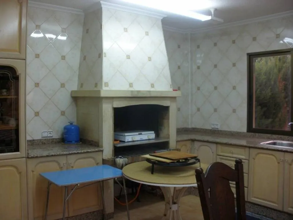 Cuisine - Luxury Villa with Pool in Elche
