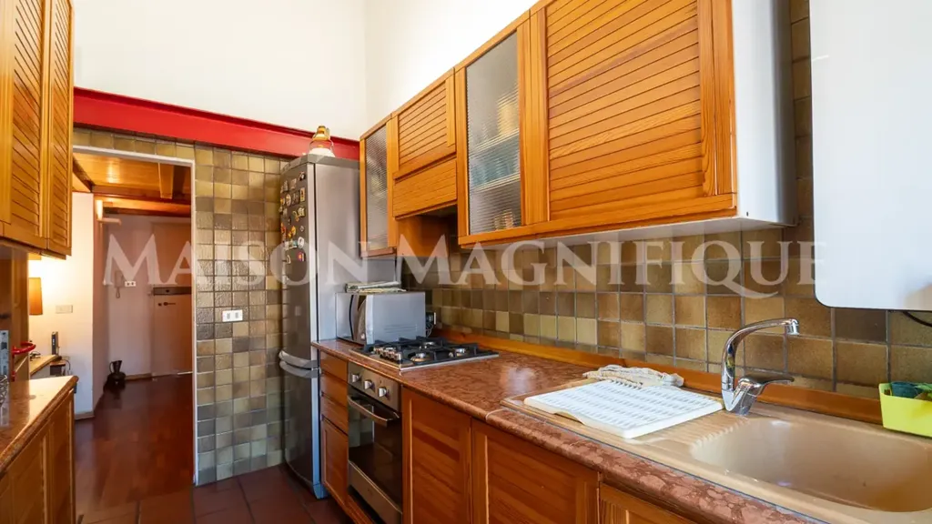 Kitchen - Prestigious Apartment with Corso Giovecca View in Ferrara