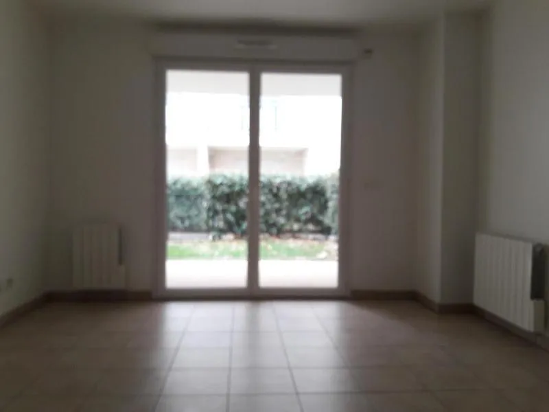 Pièces - Appartement 2 Pièces avec Terrasse à Lyon 8e