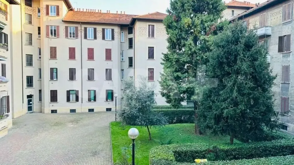 Aed - Rearranged Two-Bedroom in Milan