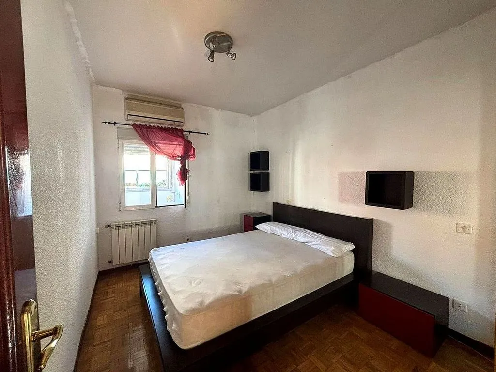 Bedrooms - Bright Apartment with Terrace in Guabairo, Madrid
