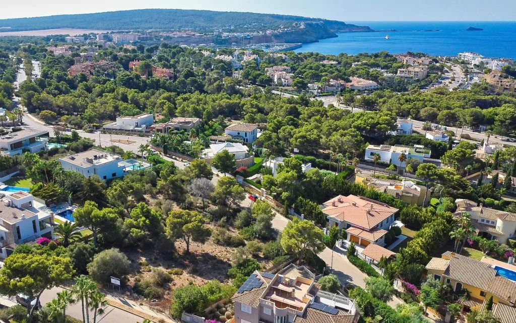 Õhuvaade - Development Land with Sea View in Nova Santa Ponsa