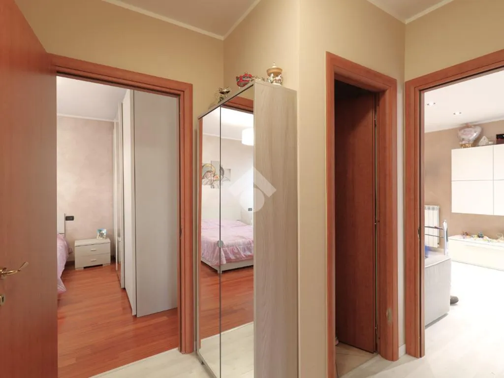 Entrée - Trilocale with Balcony in Lonato del Garda