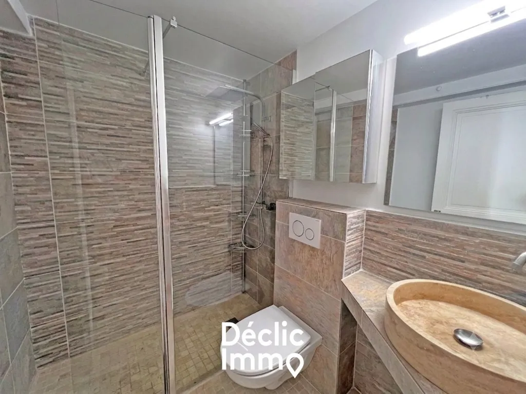 Bathrooms - Two-Unit Apartment Complex near Historic Centre