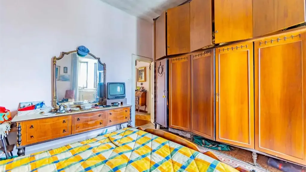 Bedrooms - Three-Bedroom Apartment in Tivoli