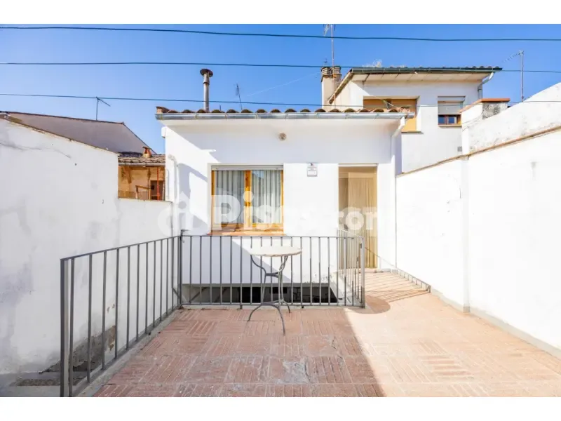 Terrass - Three-Bedroom House with Terrace in Torelló