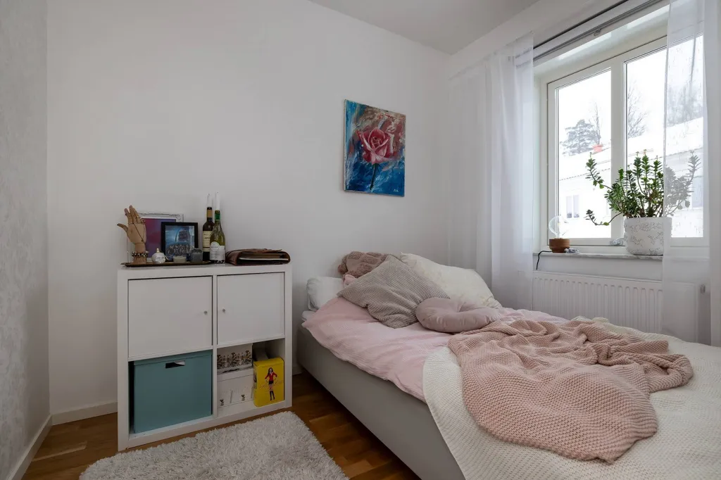 Chambres - Apartment with Balcony in Ekeby Almby, Örebro