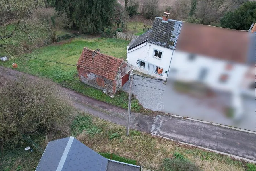 Õhuvaade - Three-Faced House with Building Plot in Biesme-sous-Thuin