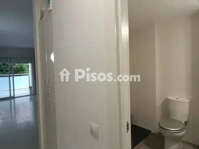 Bathrooms - Modern Studio with Sea View in Salou