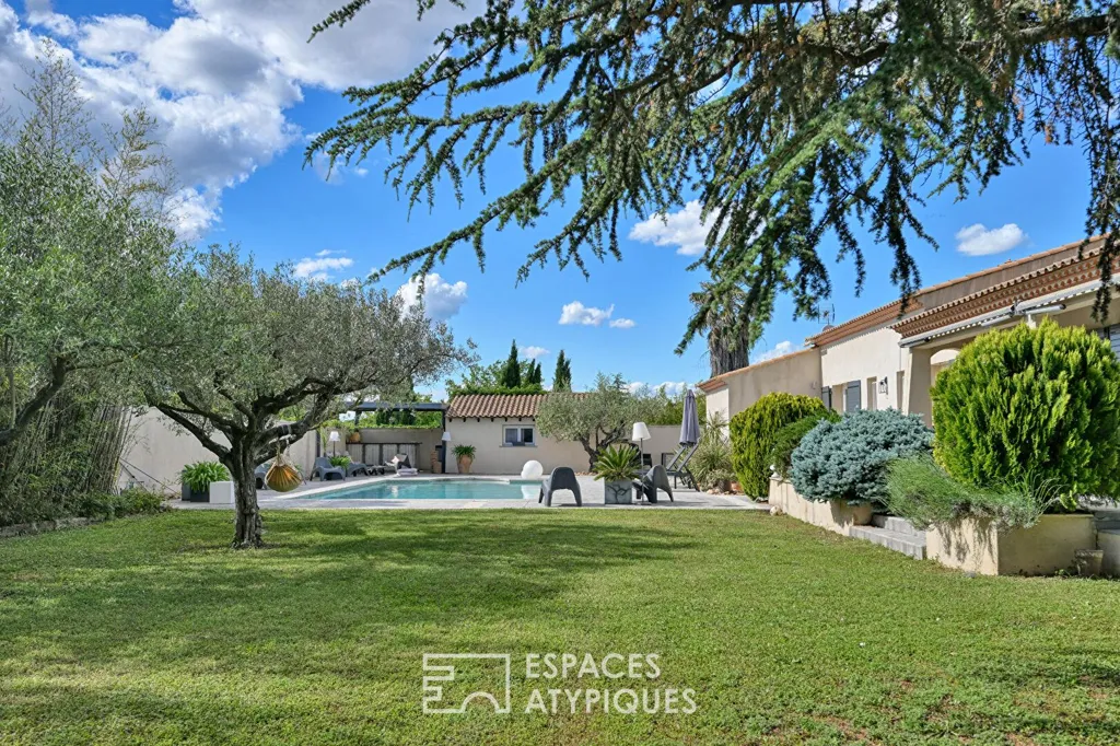 Garden - Renovated House with Pool and Studio in Caissargues