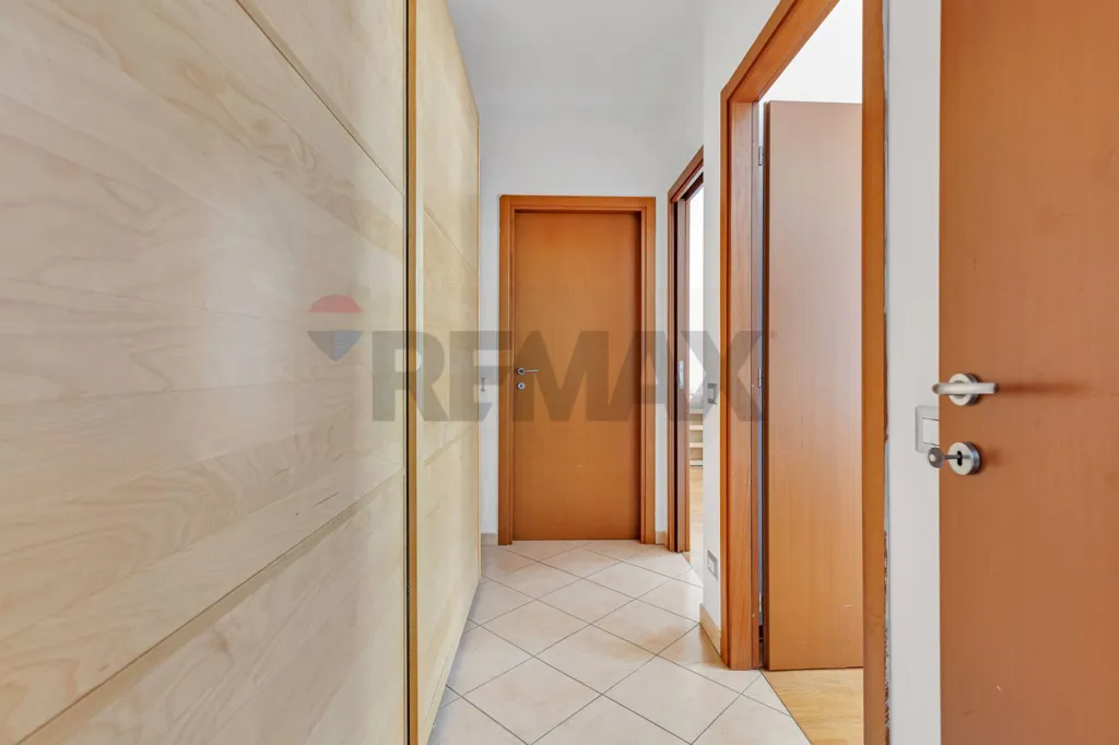 hallway_entrance