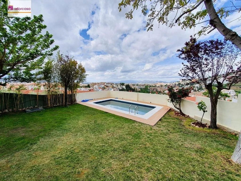 Giardino - Detached House with Private Pool in Granada