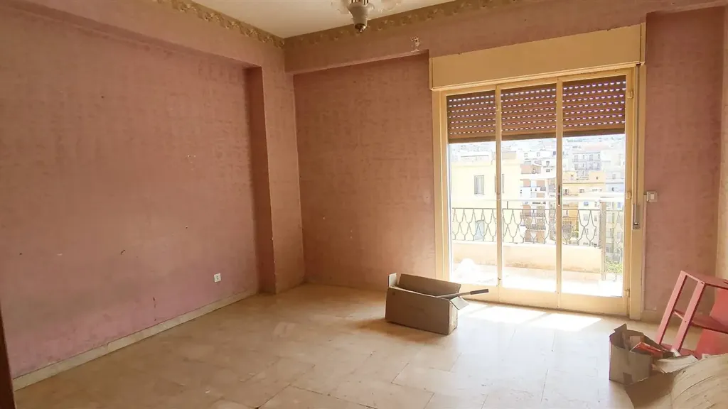 5-room apartment in IT