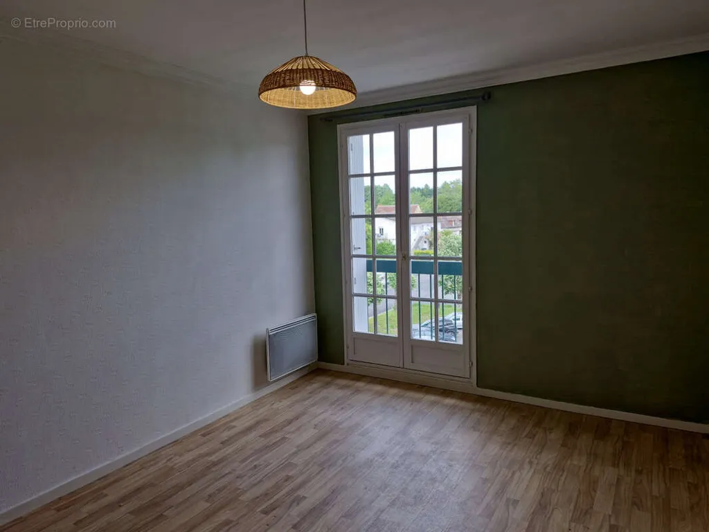 Toad - Secure Apartment with Balcony in La Roche Posay