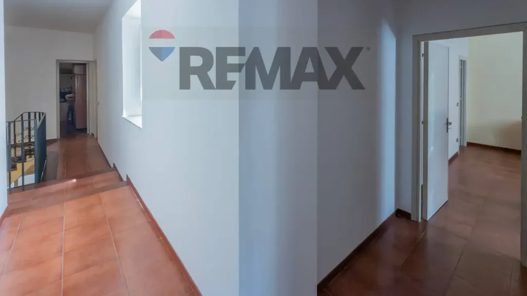 Esik - Two-Level Apartment with Balcony in Palermo