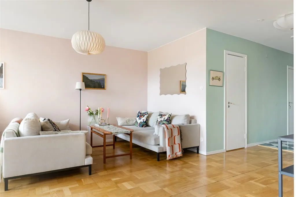 Elutuba - Stylish Apartment with South-Facing Balcony in Gärdet