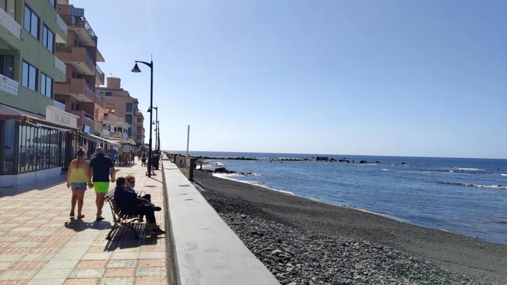 Multi-Unit Building with Sea Views in El Fraile