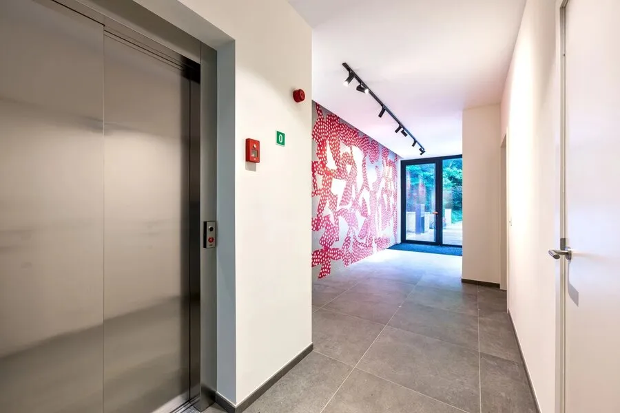Entrée - Appartement de 2 Chambres avec Jardin au Premier Étage à Observatoire