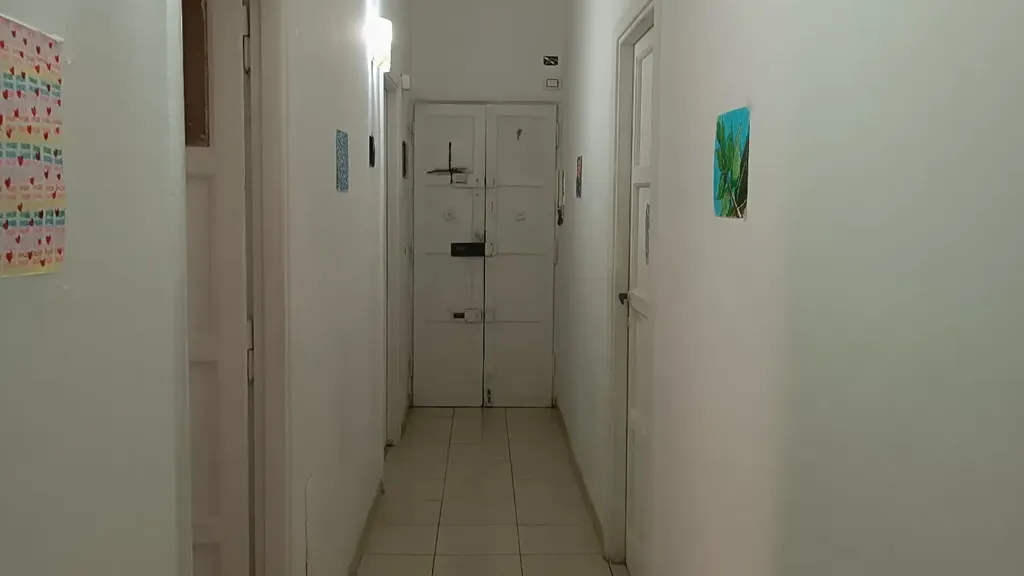 Esik - Rented Apartment with Balcony in Rome