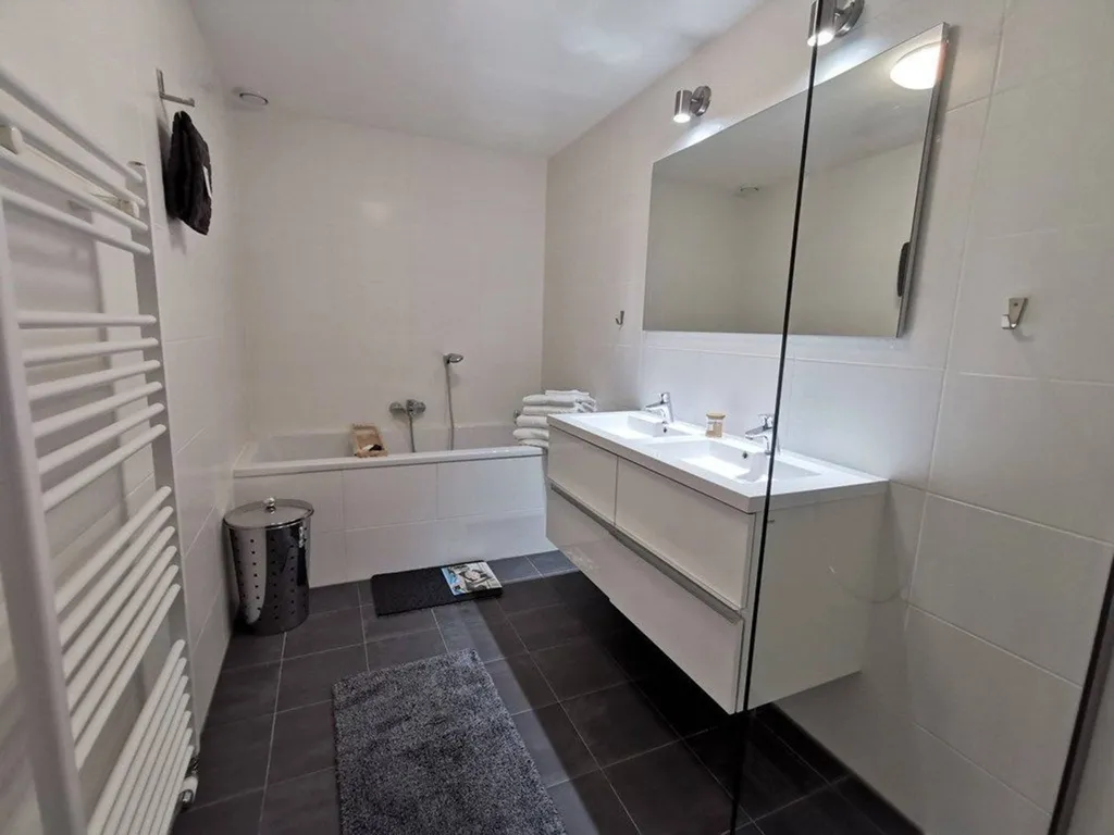 Salles de bain - 2-Bedroom Apartment with Balcony in Rotterdam Centre