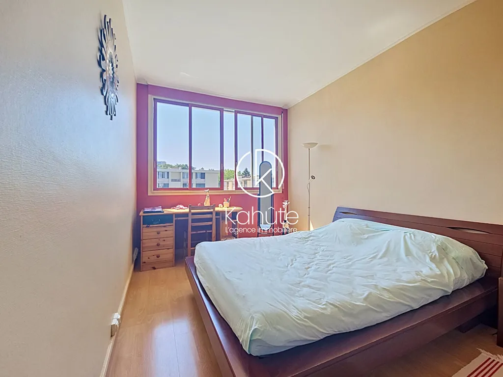 Chambres - Appartement T4 avec Vue sur Monts d'Or à Lyon 5