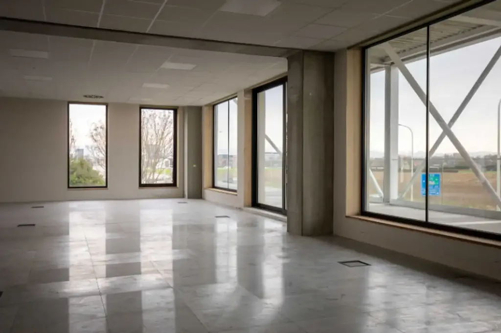Rooms - Office Space with Terrace in Roeselare