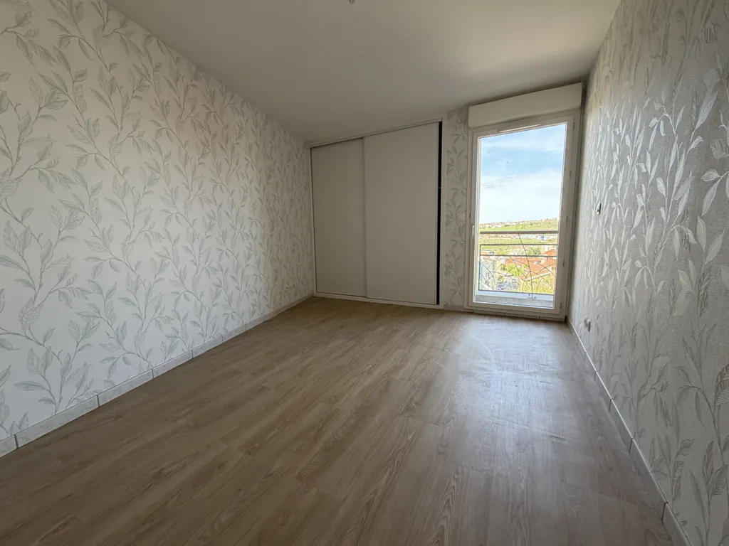 Pièces - Appartement 4 pièces avec terrasse à Roche-la-Molière