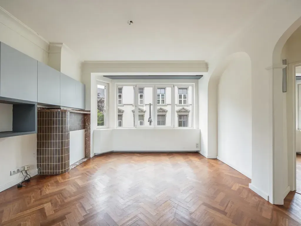 Séjour - Appartement Élégant avec Parquet à Anvers