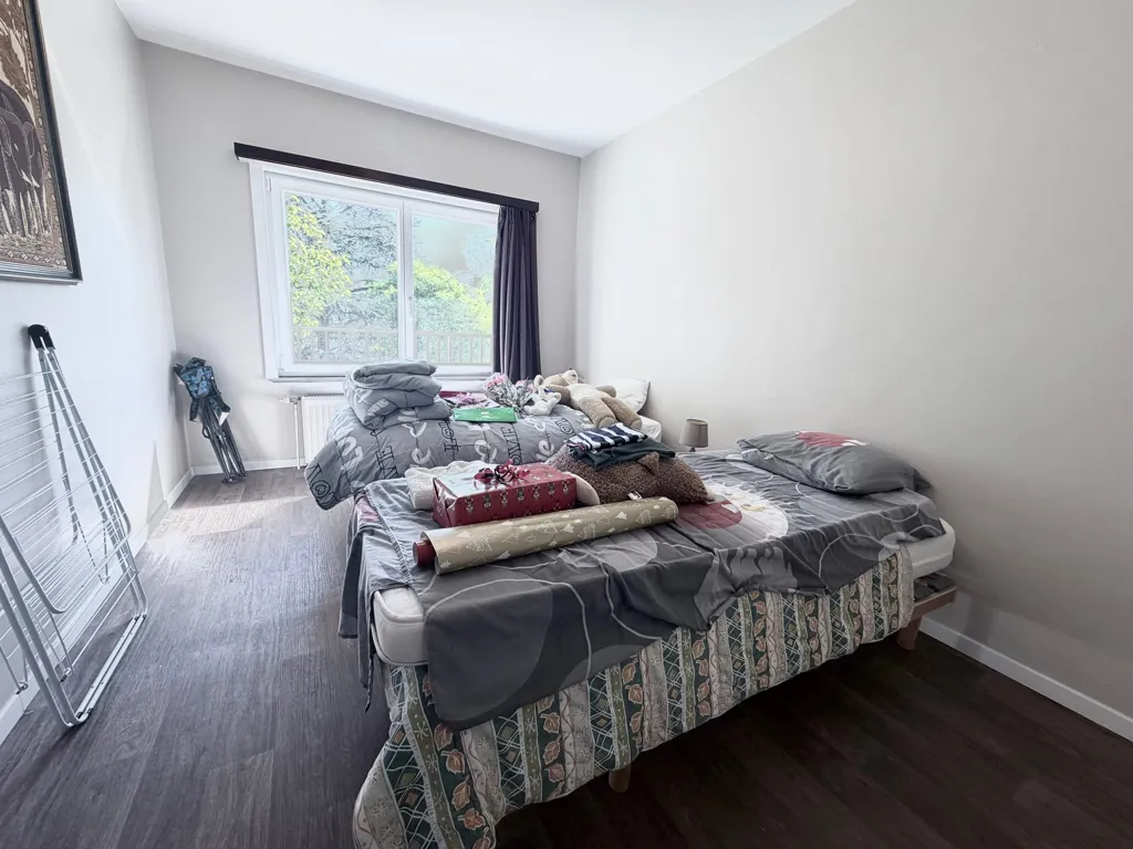 Chambres - Appartement avec Terrasse au Centre de Saint-Ghislain