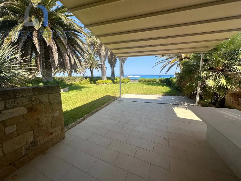 Terrasse - Corner Villa with Sea View in Peukochori