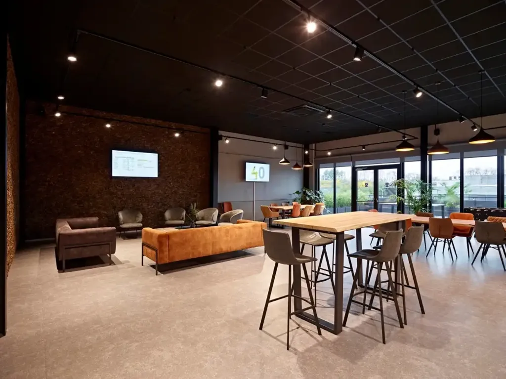 Toad - Modern Office with Cafeteria in Pottelberg