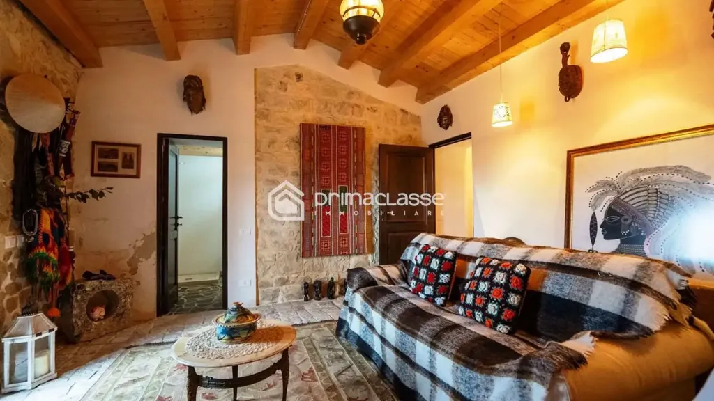 Soggiorno - Restored Casale with Pool in Modica Sorda