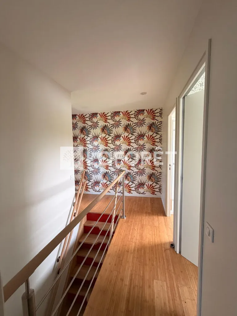 Toad - Unique House with Lake View in Merignies