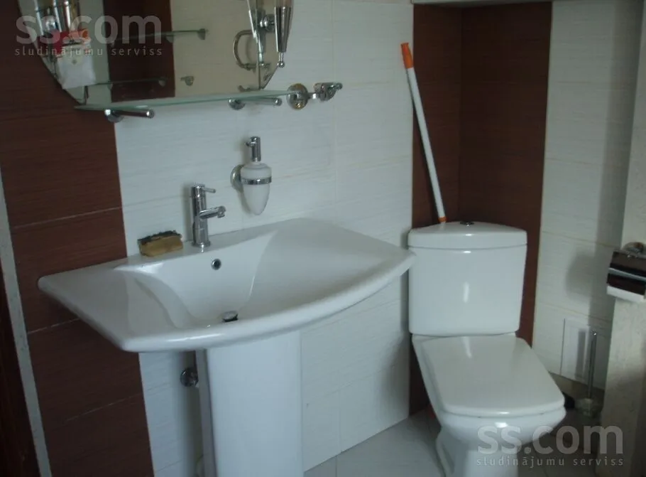 Salles de bain - 3-Bedroom Flat with Balcony in Jaunmārupe