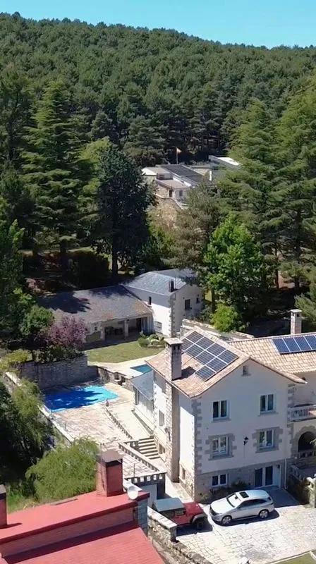 Õhuvaade - Chalet with Pool and Terrace in Navacerrada