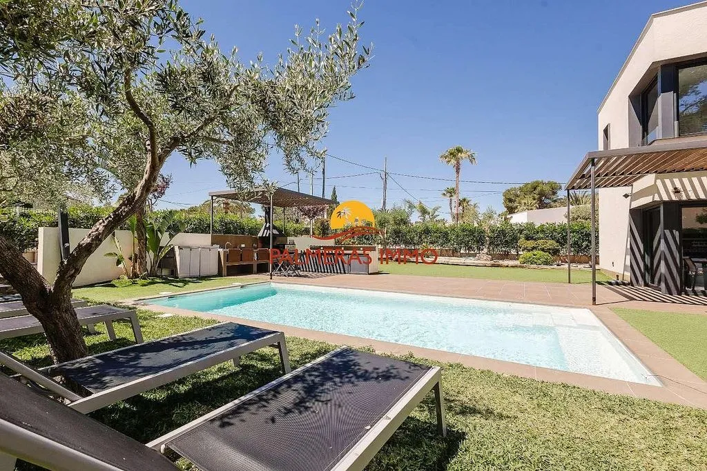 Piscine - Chalet with Pool and Terrace in Les Tres Cales