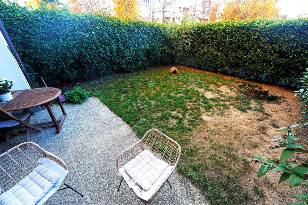 Jardin - Trilocale with Private Garden in La Loggia