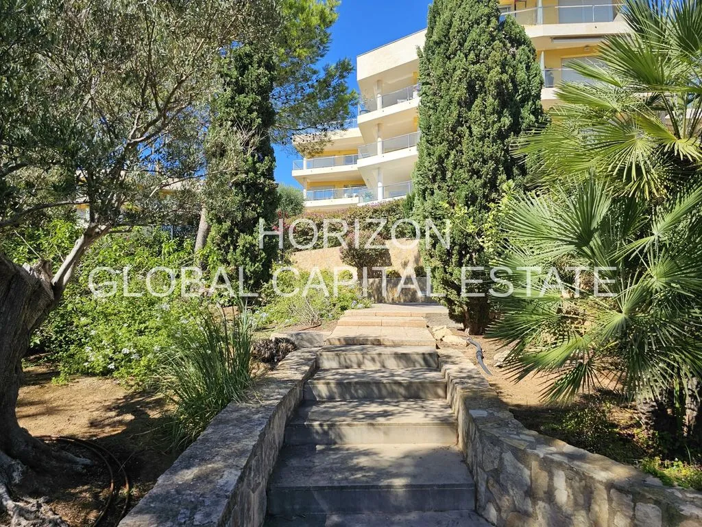 Jardin - Penthouse with Sea Views in Sol de Mallorca