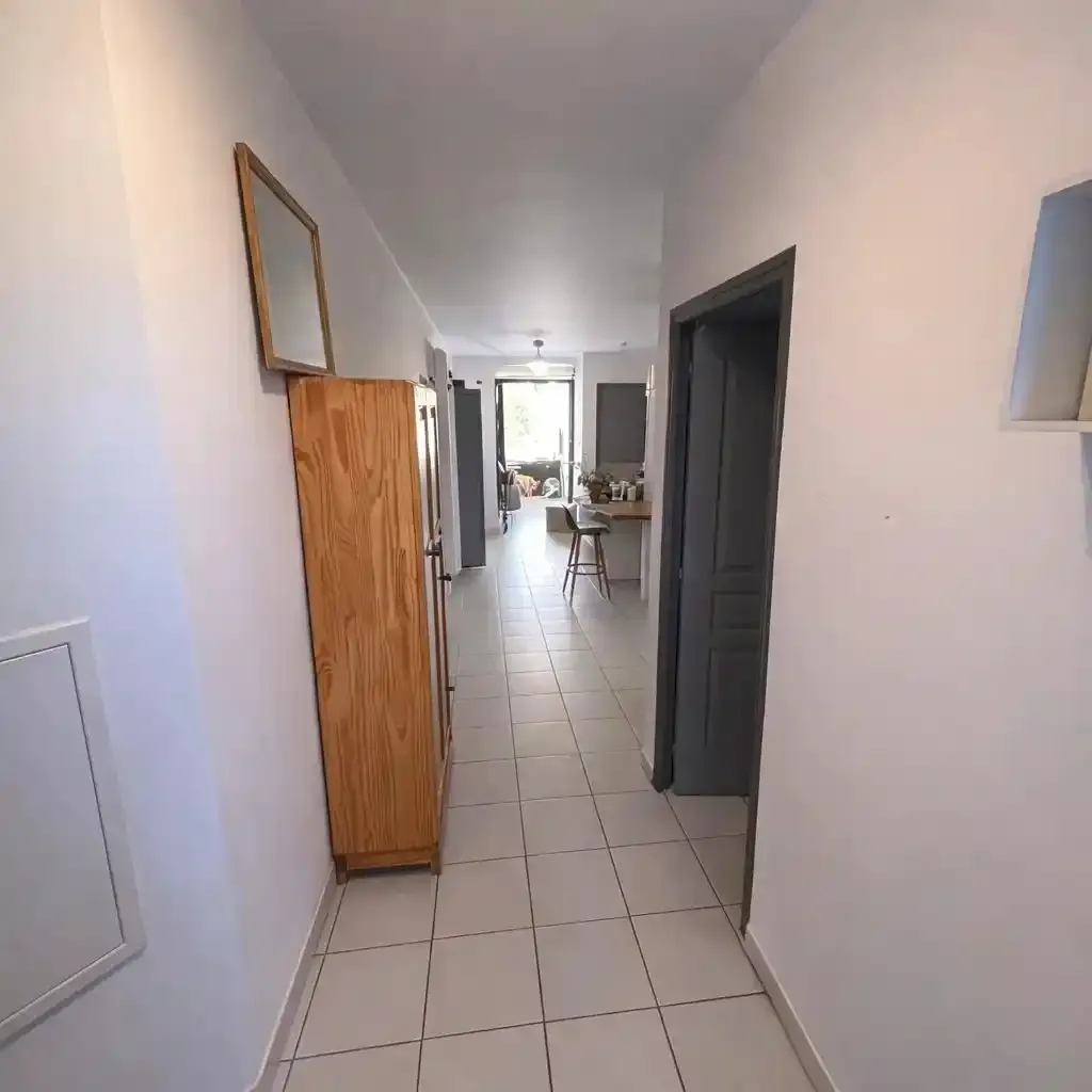 Entrée - Appartement T3 avec Ascenseur à Saint-Paul