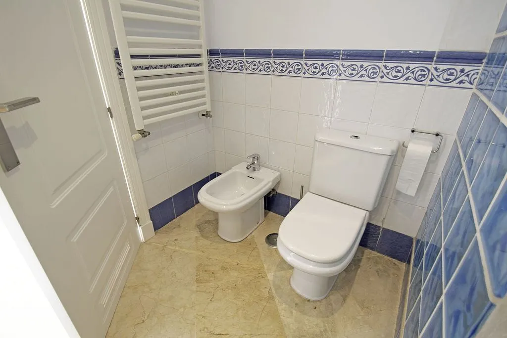 Salles de bain - Penthouse with Pool and Sea View in La Alcaidesa
