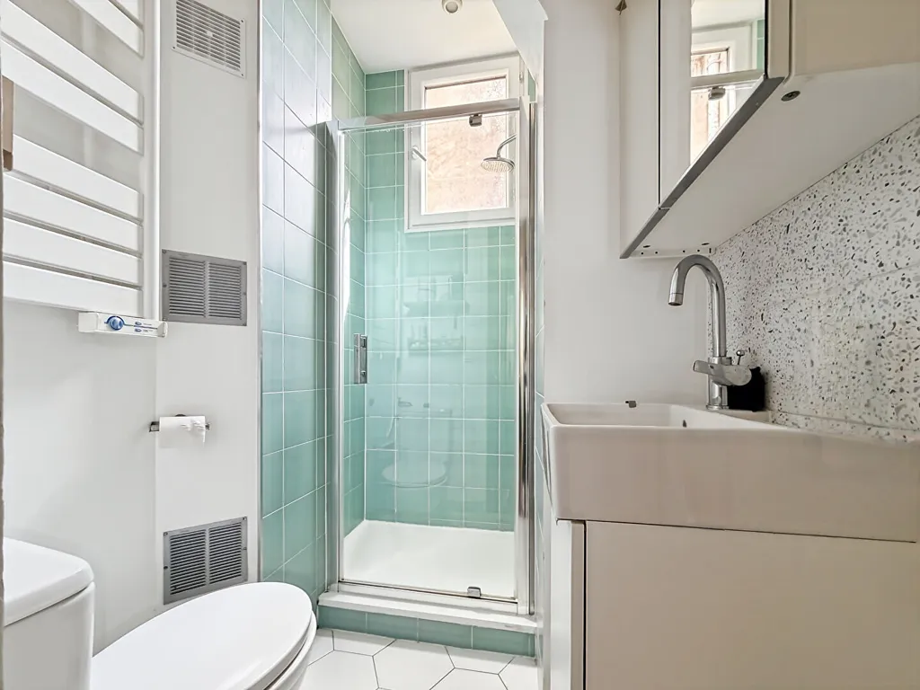 Bagni - Charming 3-Bedroom Flat in Montreuil
